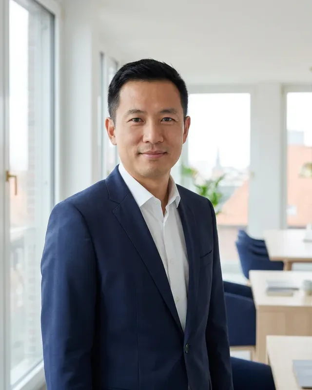 Keke Wei, Geschäftsführer